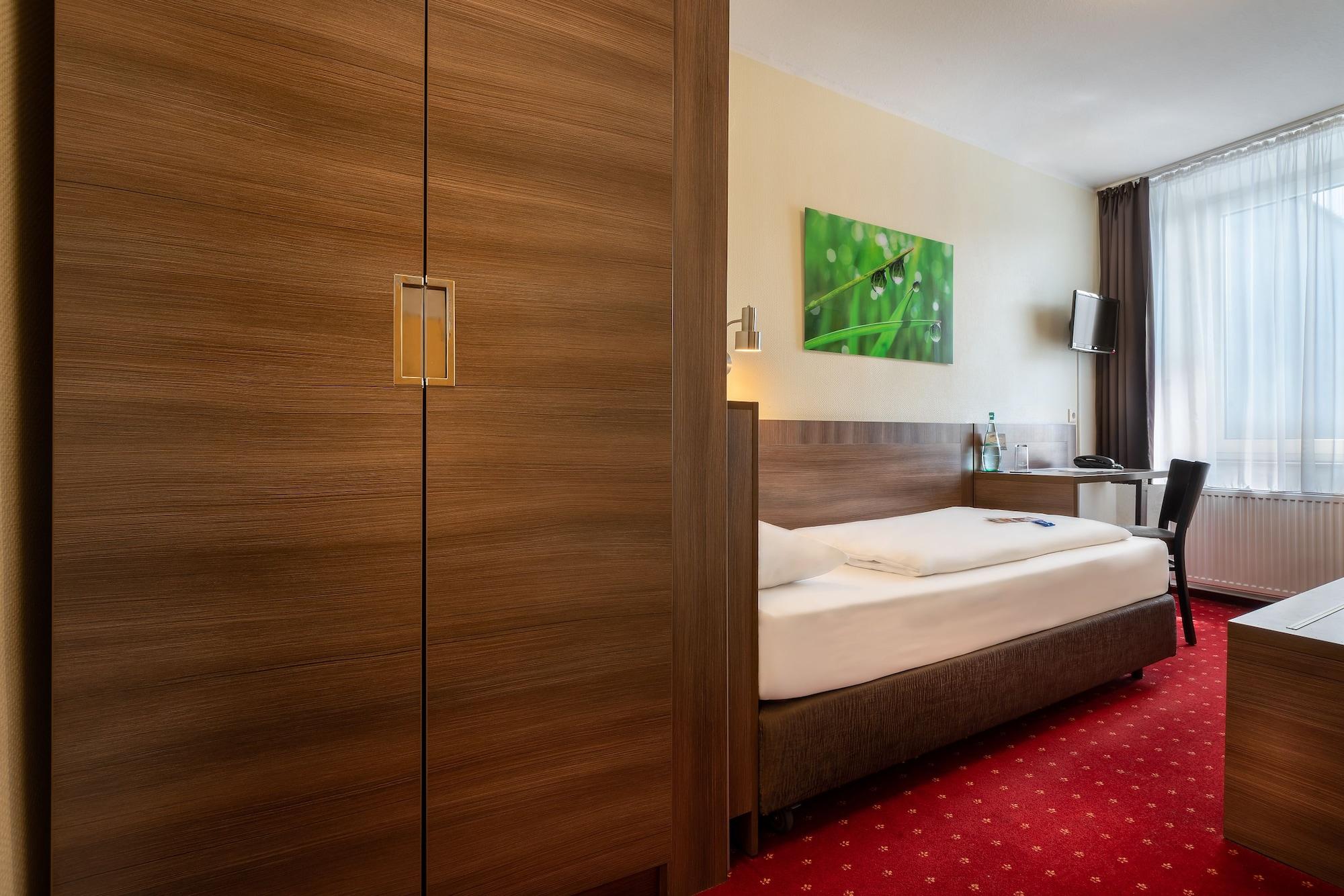 Hotel Leonet Cologne Exterior photo