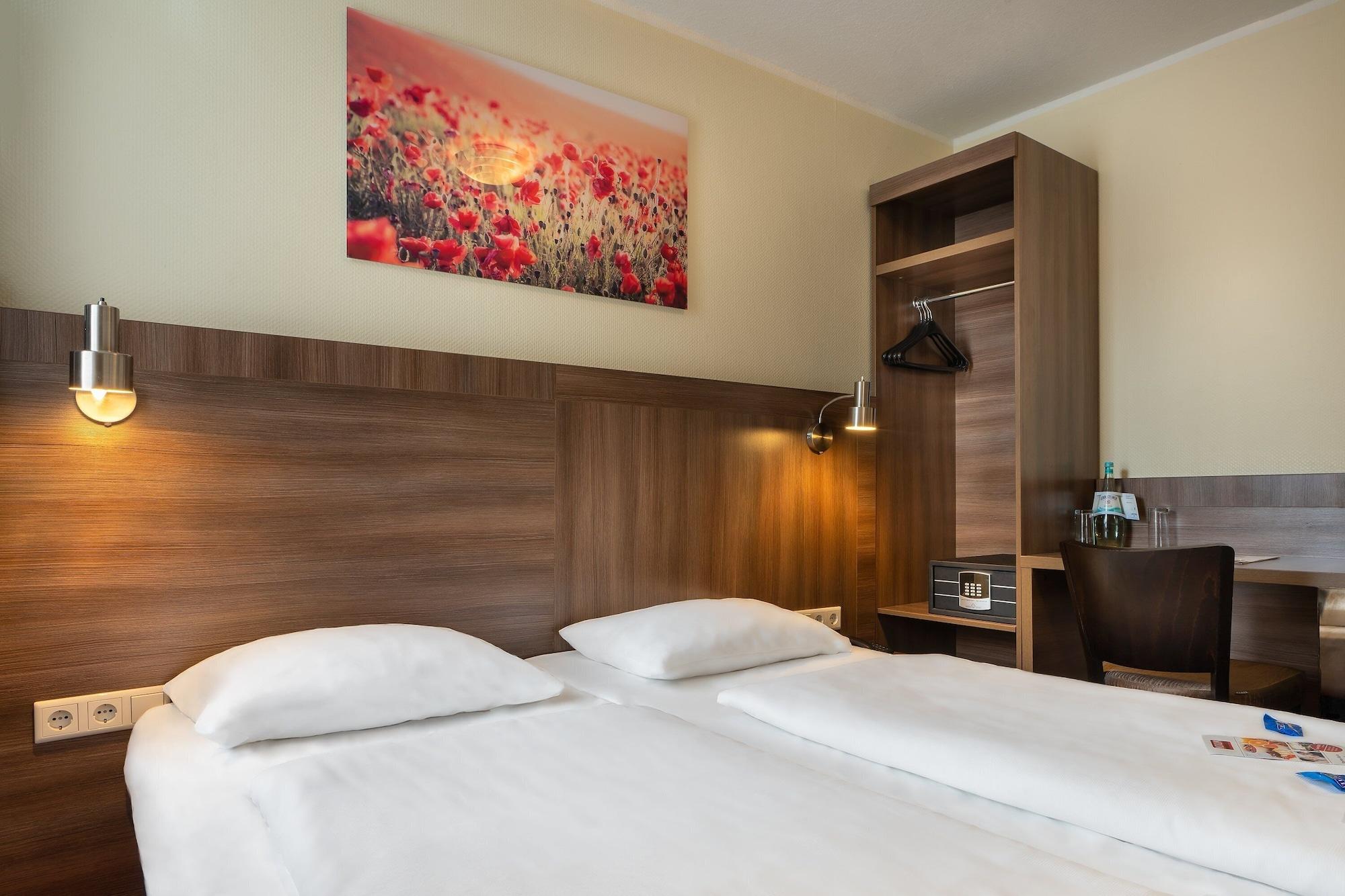 Hotel Leonet Cologne Exterior photo