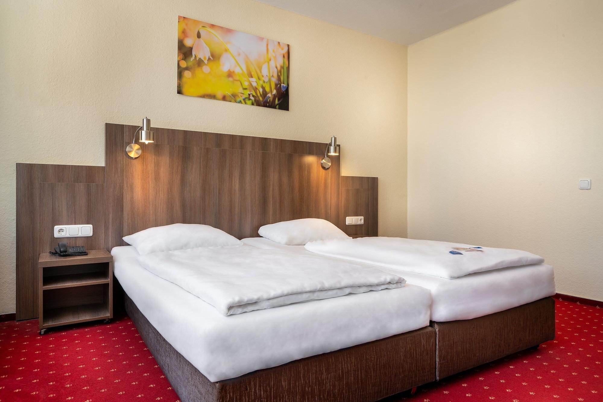Hotel Leonet Cologne Exterior photo