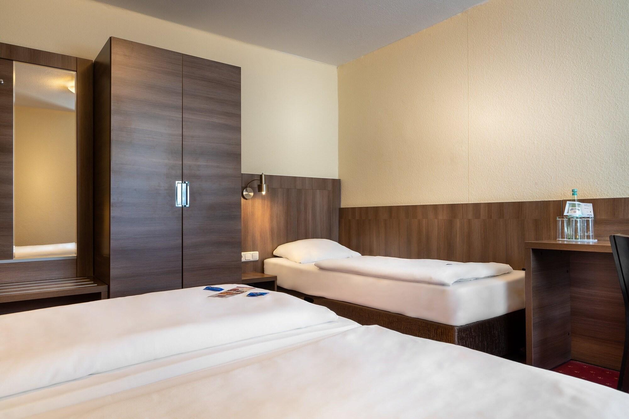 Hotel Leonet Cologne Exterior photo