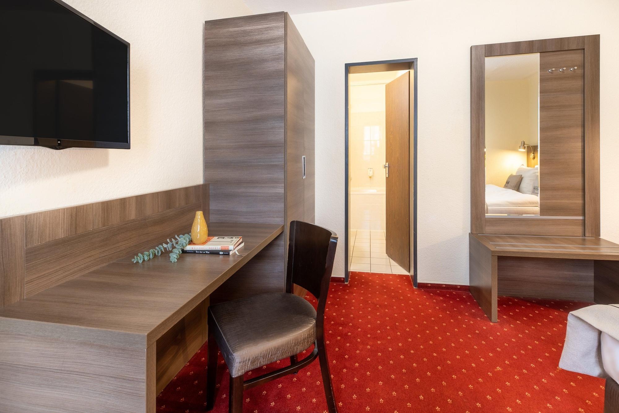 Hotel Leonet Cologne Exterior photo