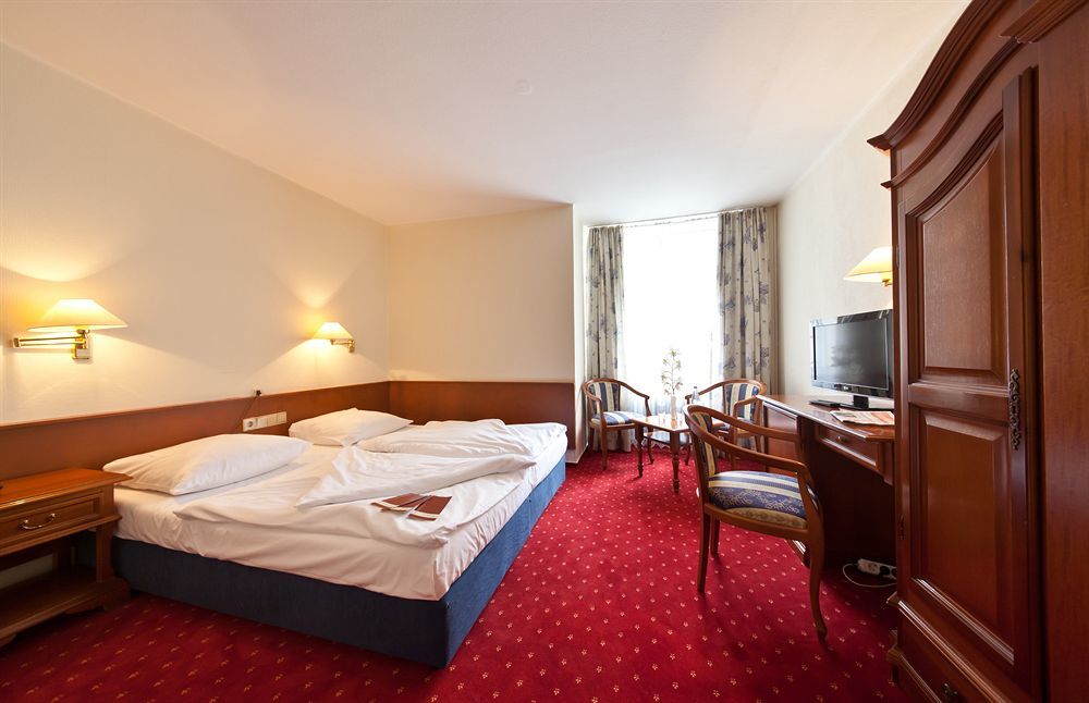 Hotel Leonet Cologne Exterior photo