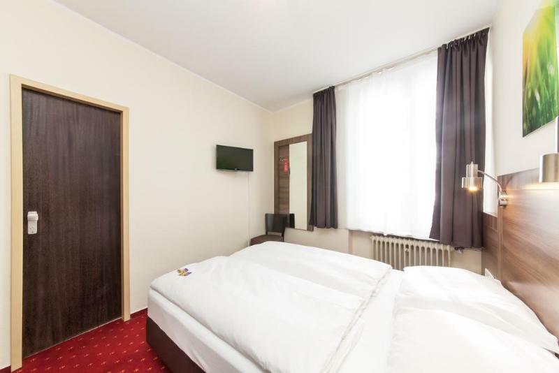 Hotel Leonet Cologne Exterior photo
